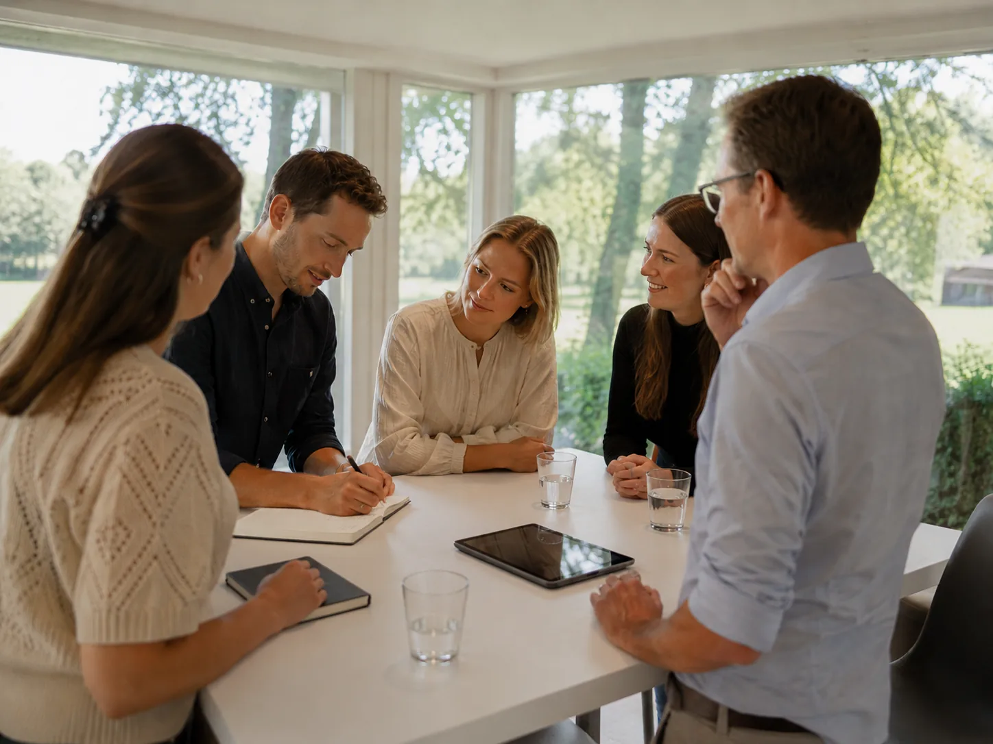 Gruppenarbeit im Tagungsraum